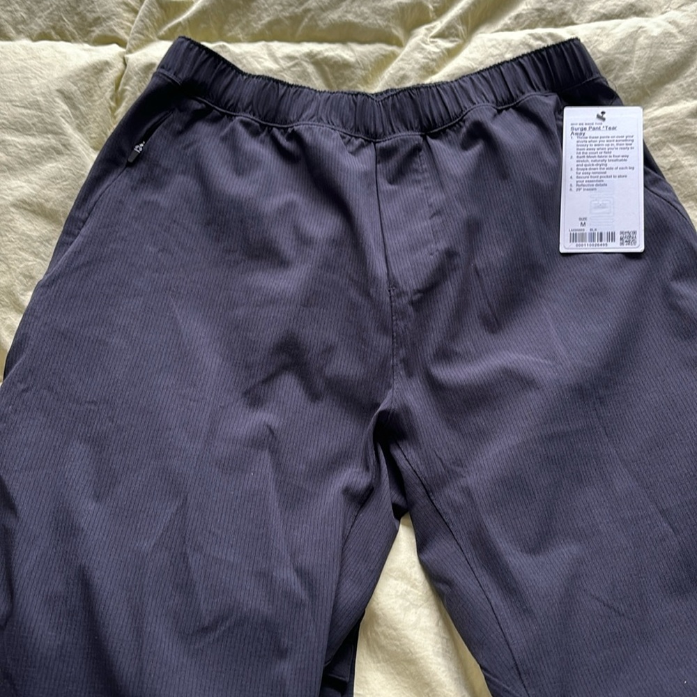 Lululemon NWT medium men’s surge pant tear away